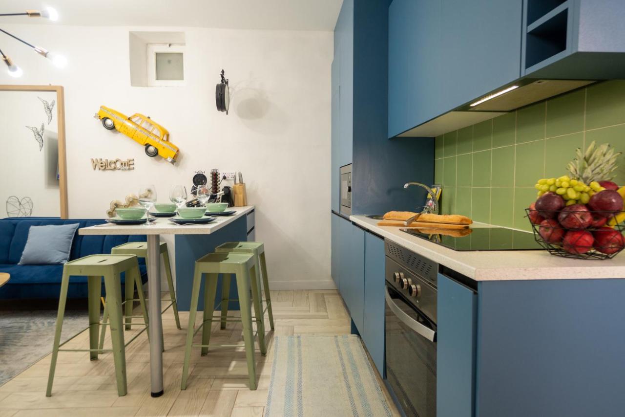 Cozy Apartment Puerta Del Sol & Private Patio Мадрид Екстер'єр фото