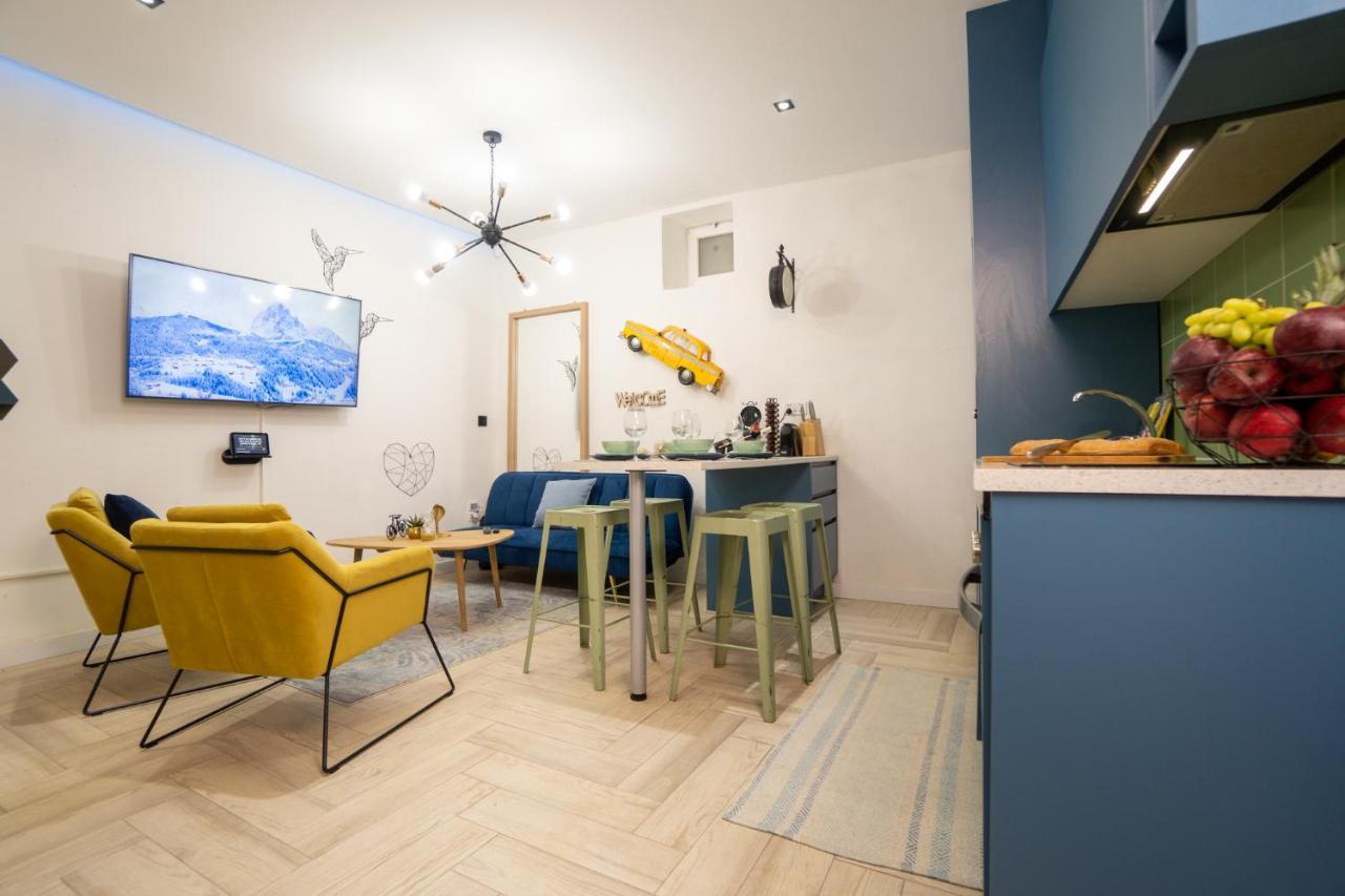 Cozy Apartment Puerta Del Sol & Private Patio Мадрид Екстер'єр фото