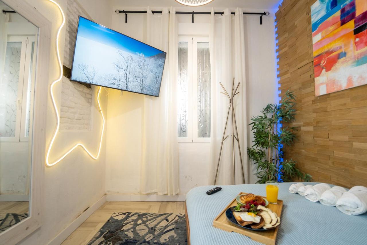 Cozy Apartment Puerta Del Sol & Private Patio Мадрид Екстер'єр фото