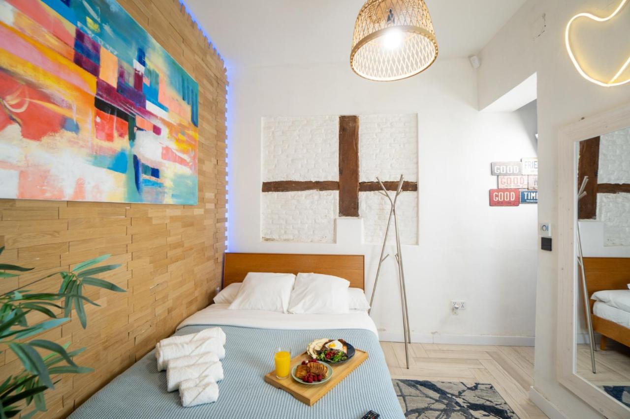 Cozy Apartment Puerta Del Sol & Private Patio Мадрид Екстер'єр фото