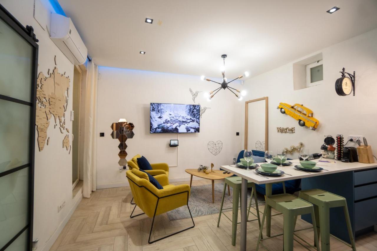 Cozy Apartment Puerta Del Sol & Private Patio Мадрид Екстер'єр фото